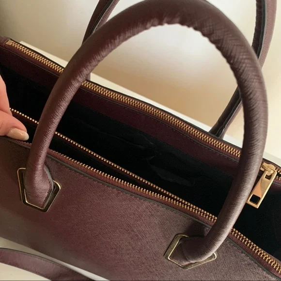 H&M BURGUNDY MESSENGER BAG TOTE - Picture 3 of 3